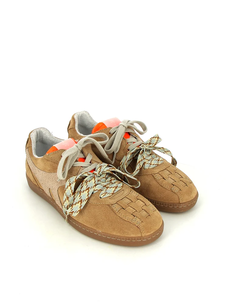 Saga Camel - Image 3